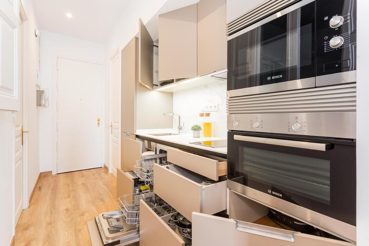 Cozy Apartment Close To Passeig De Gracia برشلونة المظهر الخارجي الصورة