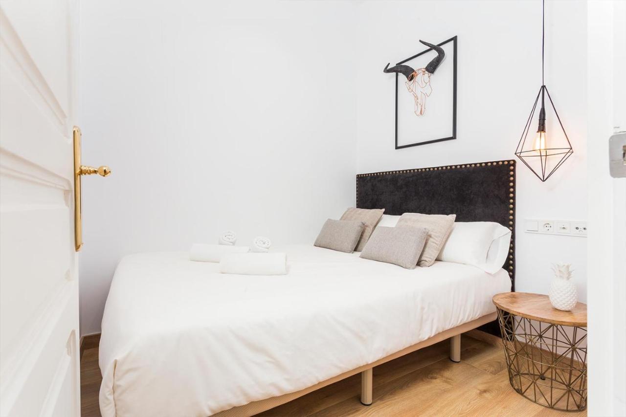 Cozy Apartment Close To Passeig De Gracia برشلونة المظهر الخارجي الصورة