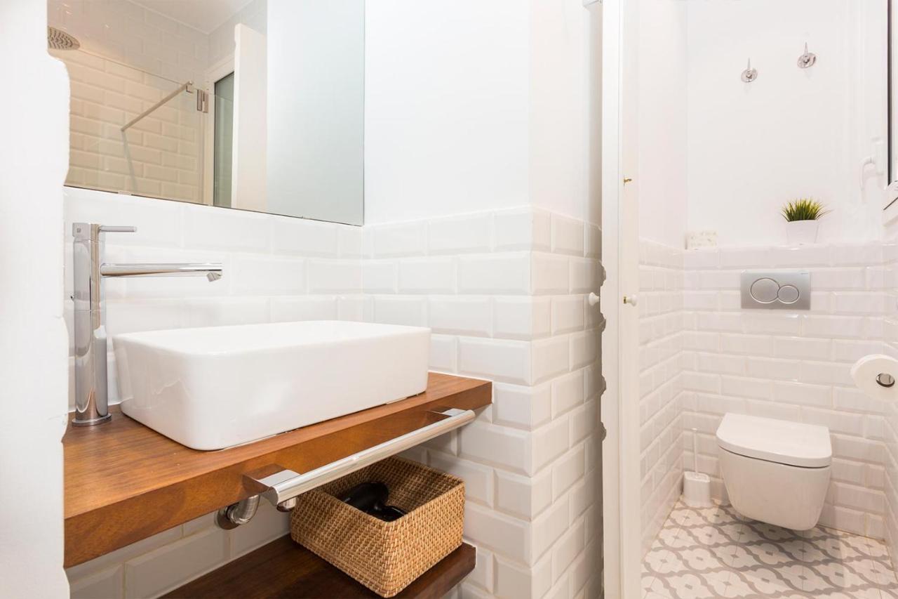 Cozy Apartment Close To Passeig De Gracia برشلونة المظهر الخارجي الصورة
